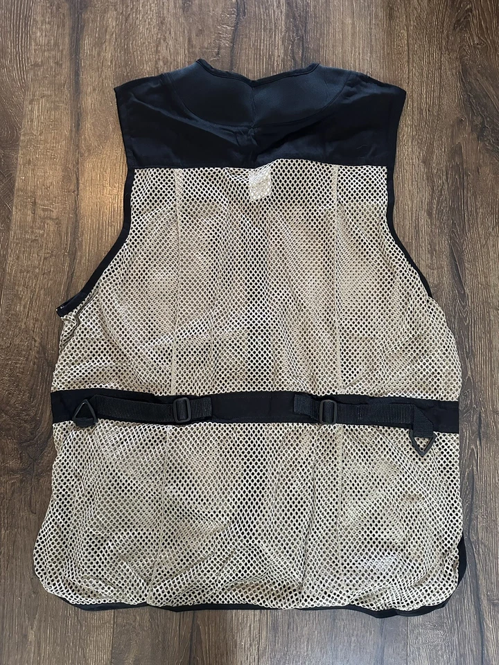 Winchester Trap/Hunting Vest Size XL/2XL NEW in package - Image 2 of 4