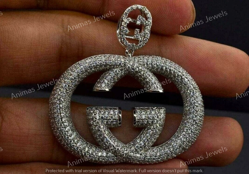 3 克拉圆形切割莫桑石男式定制“GG”名称吊坠 14K 镀黄金 — 第 3/4 张图片