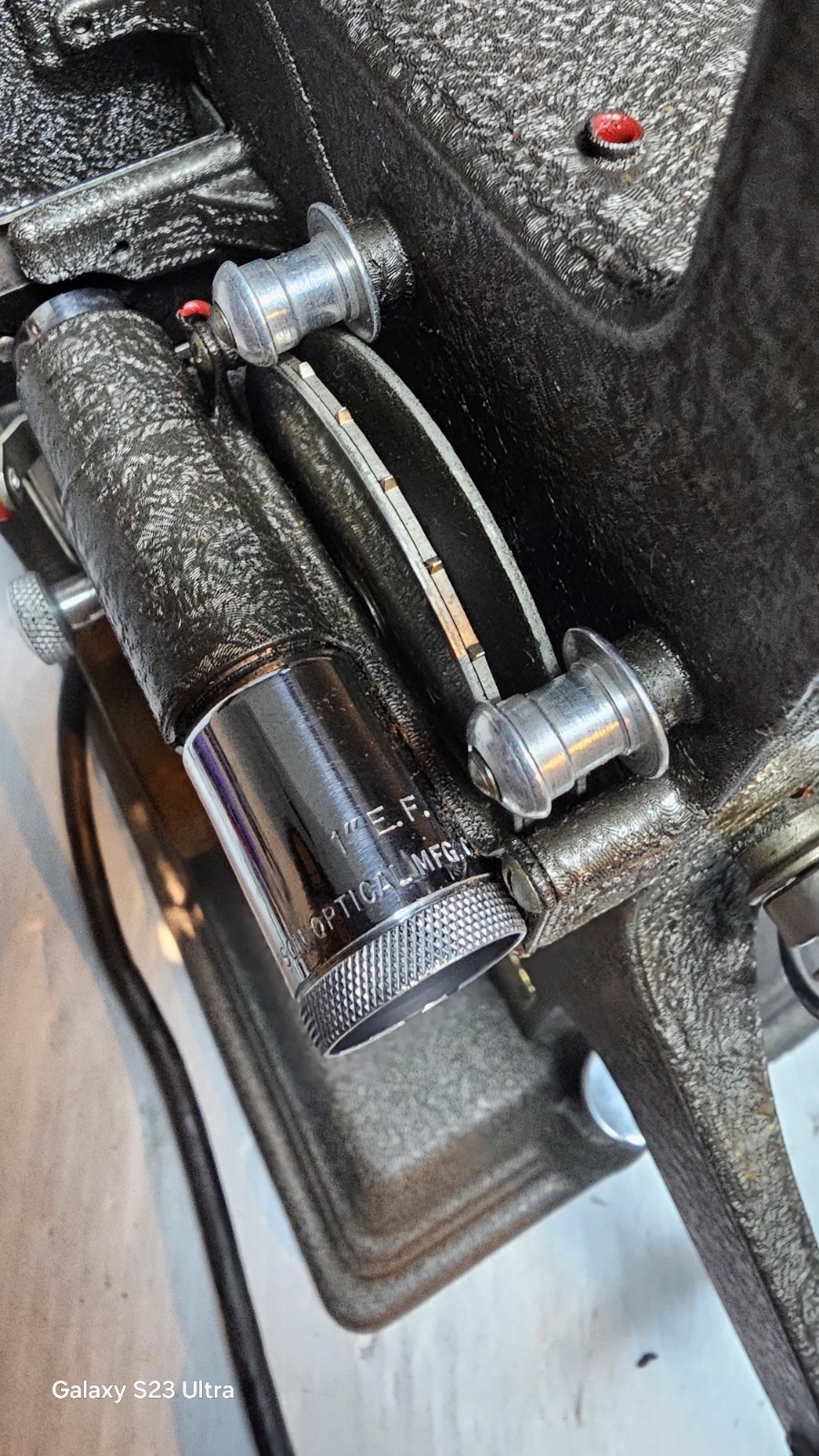 Vintage KEYSTONE 8mm PROJECTOR MODEL M-8 Super Projector, Lights On and Spins.