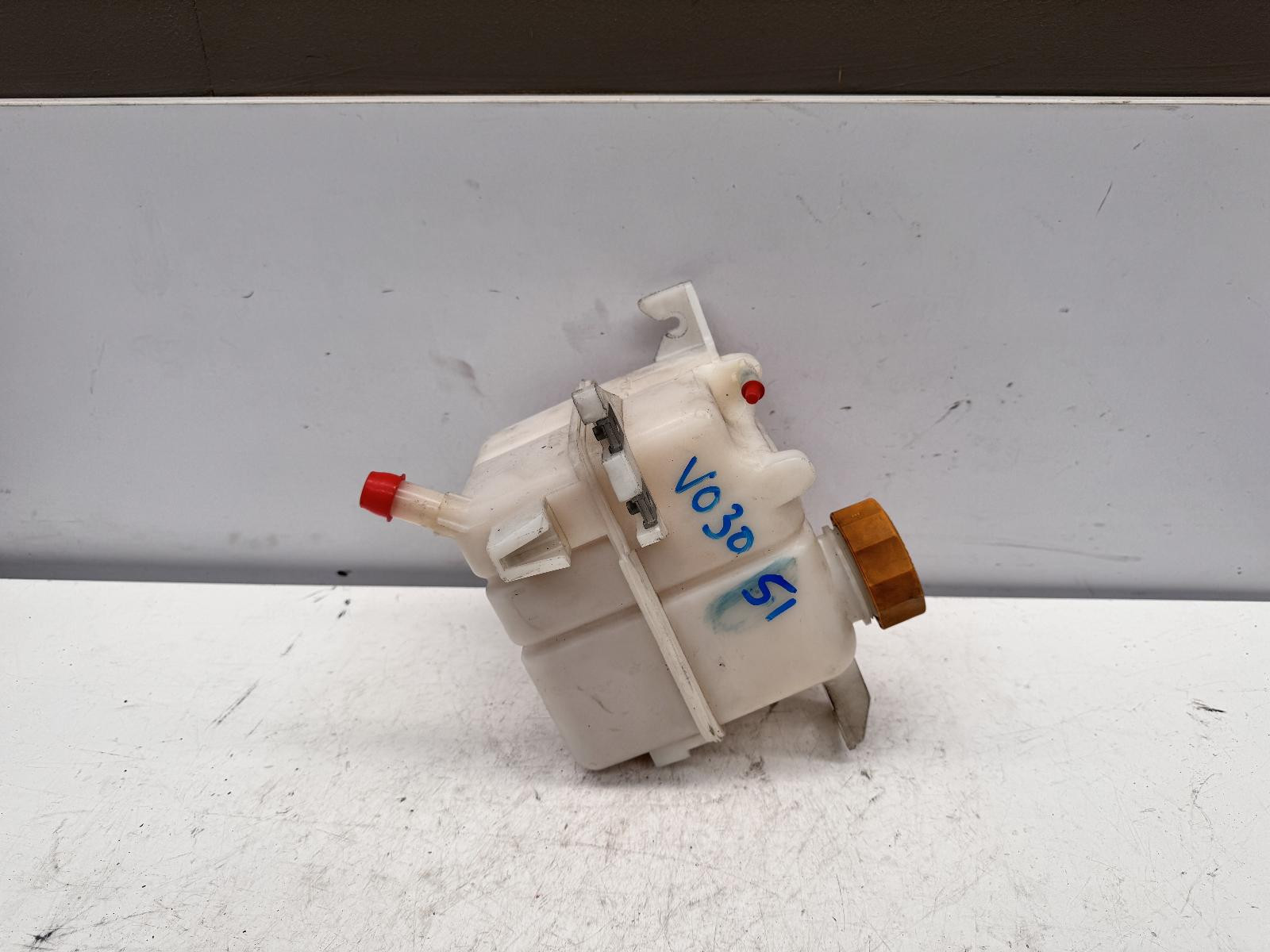 Holden Captiva Overflow Bottle CG 02/2011-06/2018