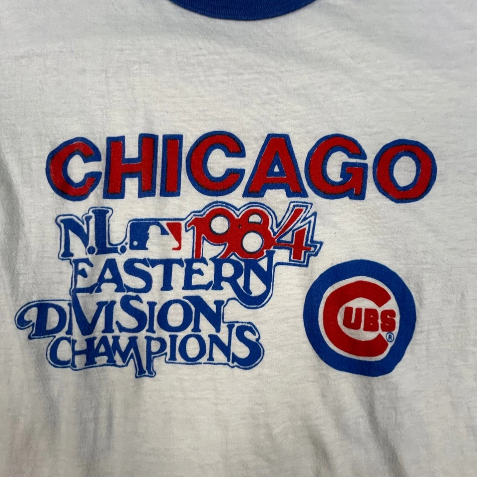 Camiseta De Colección 1984 Chicago Cubs NL División Este Campeones Timbre Pantalla Estrellas M Foto 2 de 4