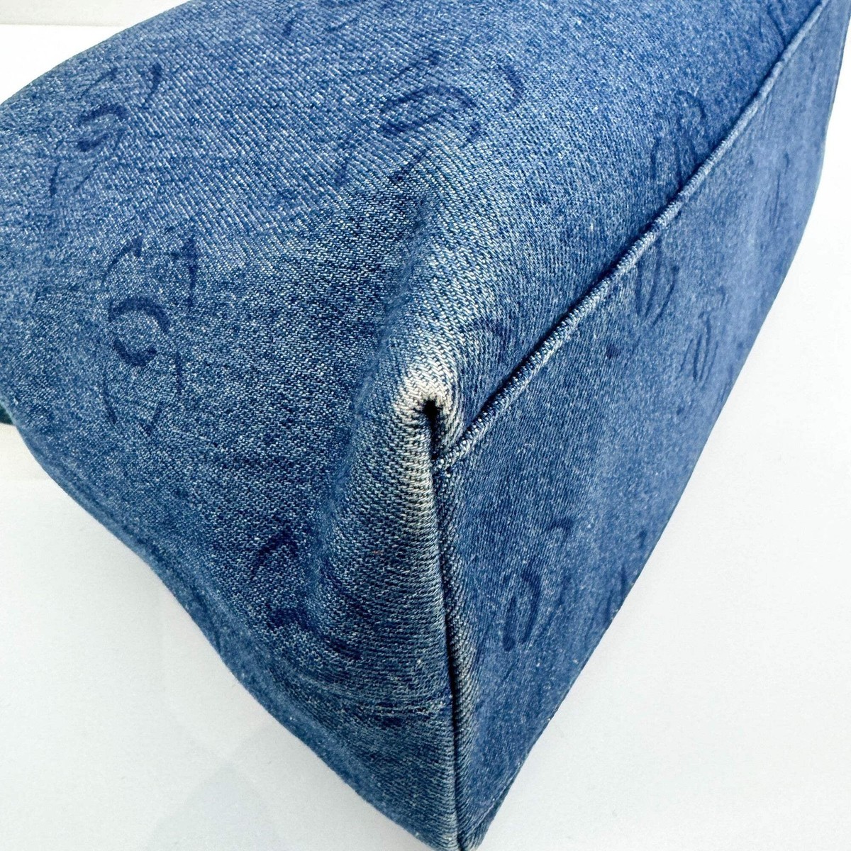 CHANEL 2002-2003 Blue CC Canvas Denim Hobo Bag | eBay