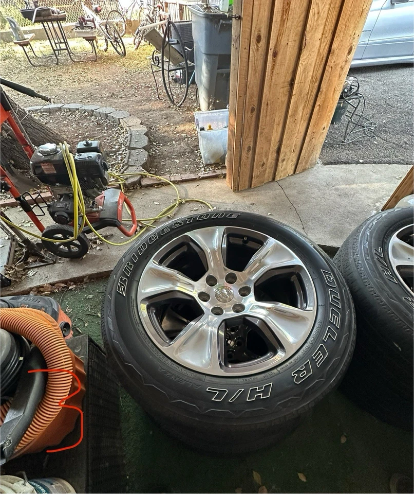 RAM 1500 2019 20” ruedas OEM solo recogida sin entrega Foto 4 de 4