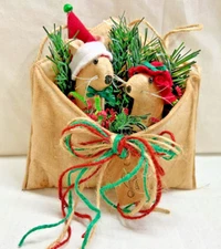 Mice/Christmas/Santa/Envelope/Primitive/Farmhouse/Bowl Filler/Hanger