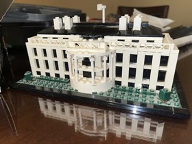 LEGO LEGO ARCHITECTURE: The White House (21006) (instructions Missing)
