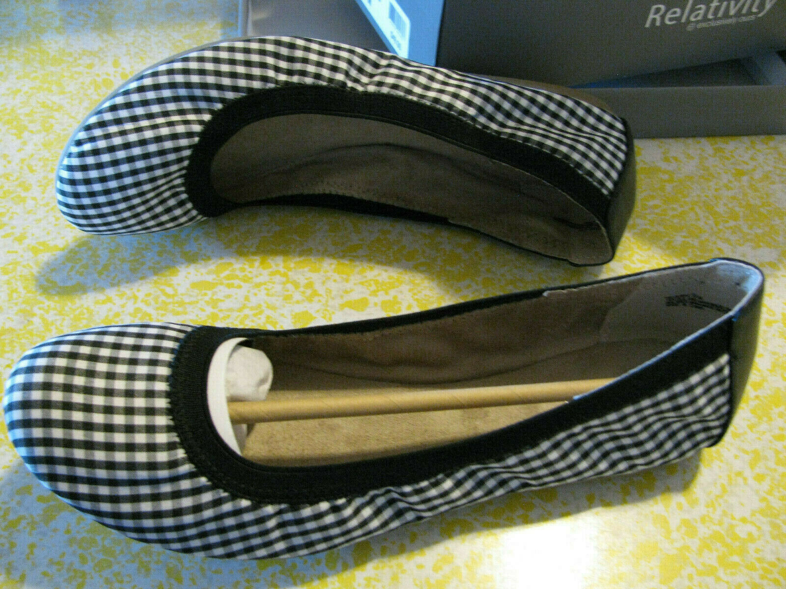 Relativity Womens 9M Blk/Wht Textile Checkered Slip On Flat Walking Shoes New