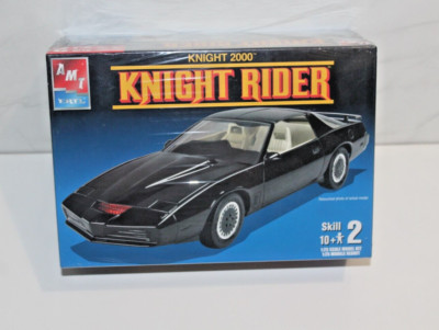 AMT / ERTL 1/25 SCALE - KNIGHTRIDER ( K.I.T.T ) MODEL KIT - 2002 - SEALED