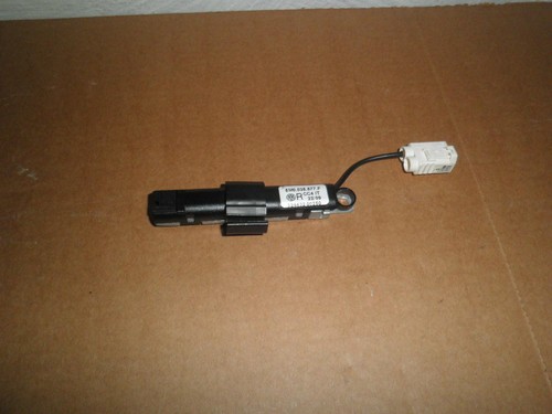 Original VW Golf + Antennenverstärker 5M0035577F a12052