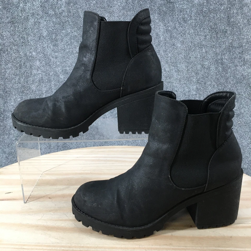 Dirty Laundry Boots Womens 7 Ankle Chelsea Booties Heels Black Leather Pull On - Image 2 of 4