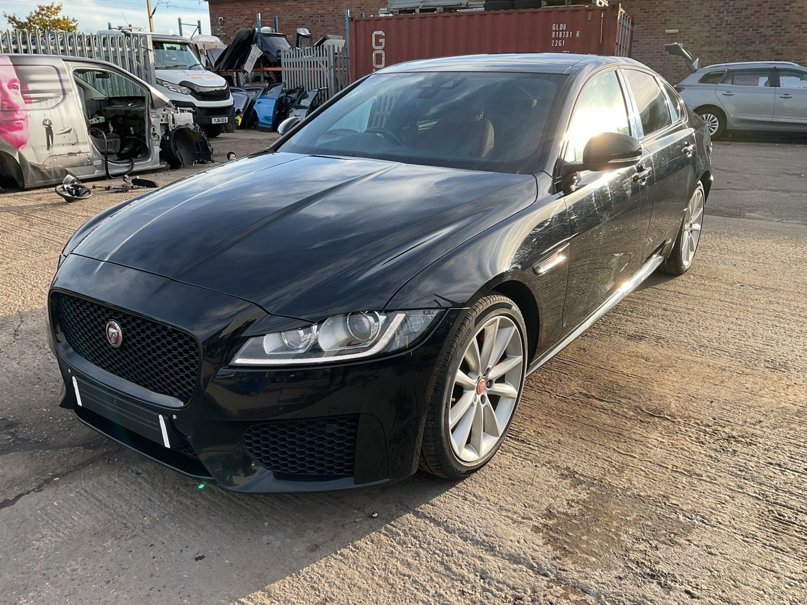 JAGUAR XF S X260 BREAKING PASSENGER LEFT SIDE SKIRT BLACK PEC 2016