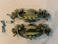Broyhill Antique Brass Drawer Pulls Handles 2 pieces