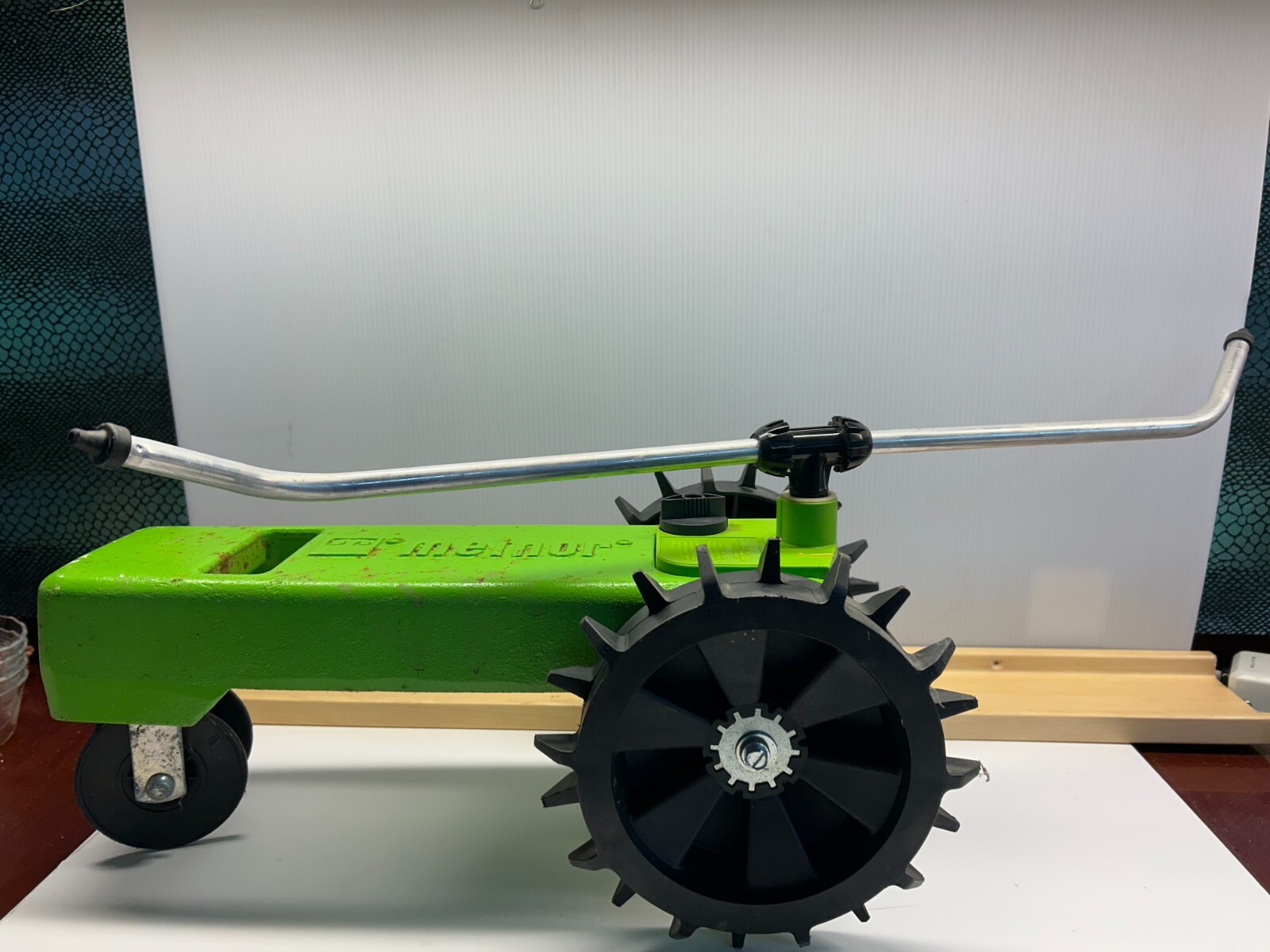 🚜🚜ANTIQUE VTG MELNOR CAST IRON TRAVELING LAWN TRACTOR SPRINKLER THE RANCHER