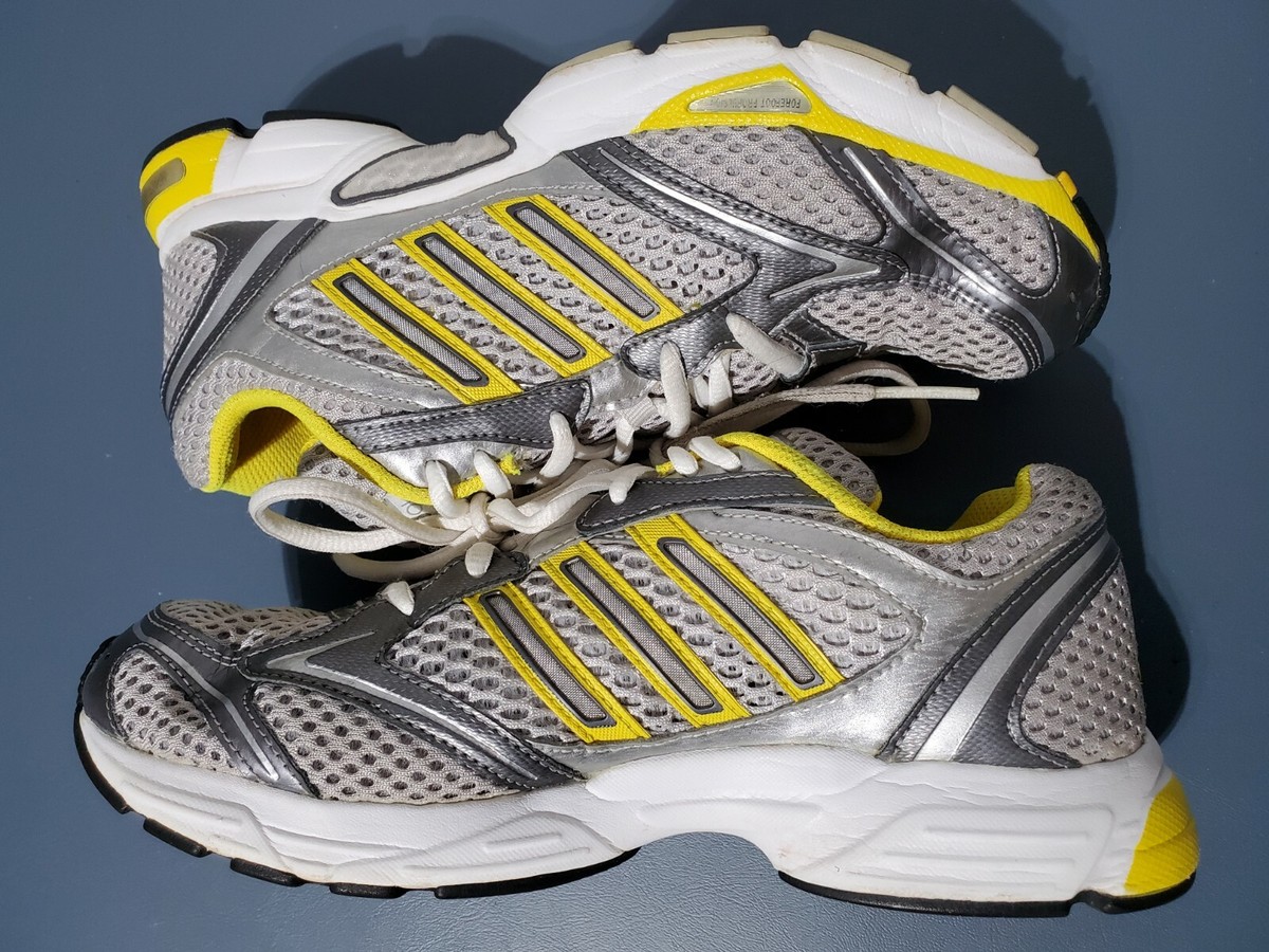 adidas スネークスキン風シューズ グレー/イエロー 国内2月25日発売