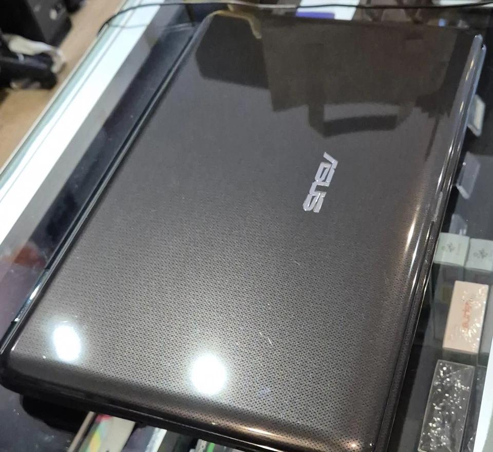 ASUS K50IN-SX149X. Supplied with charger - Image 3 of 4