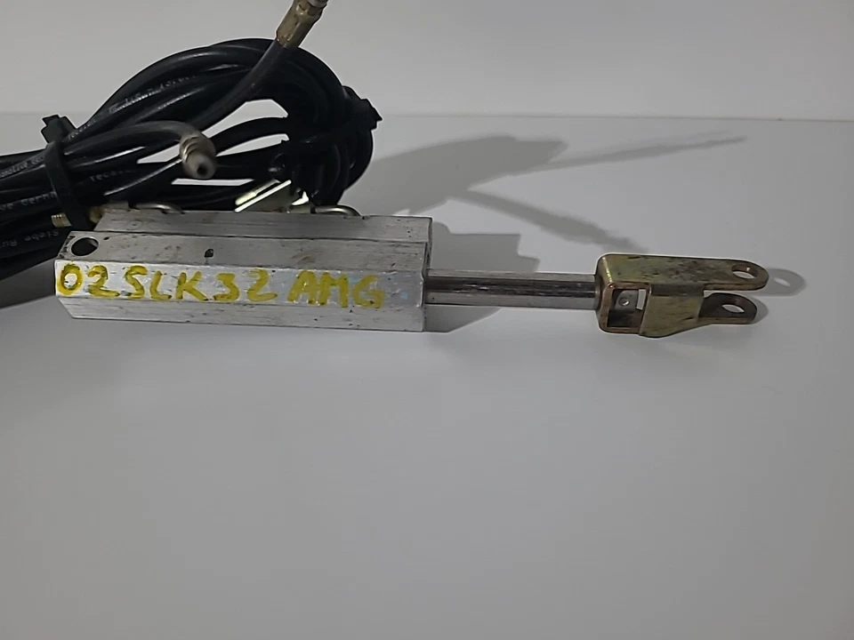 G2U 9704 Mercedes SLK230 SLK32 AMG Convertible Top Front Lock Latch Cylinder OEM Foto 2 de 4