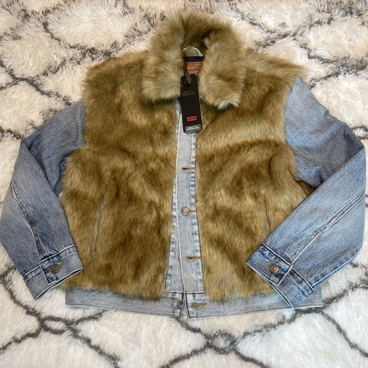 Fur store levis jacket