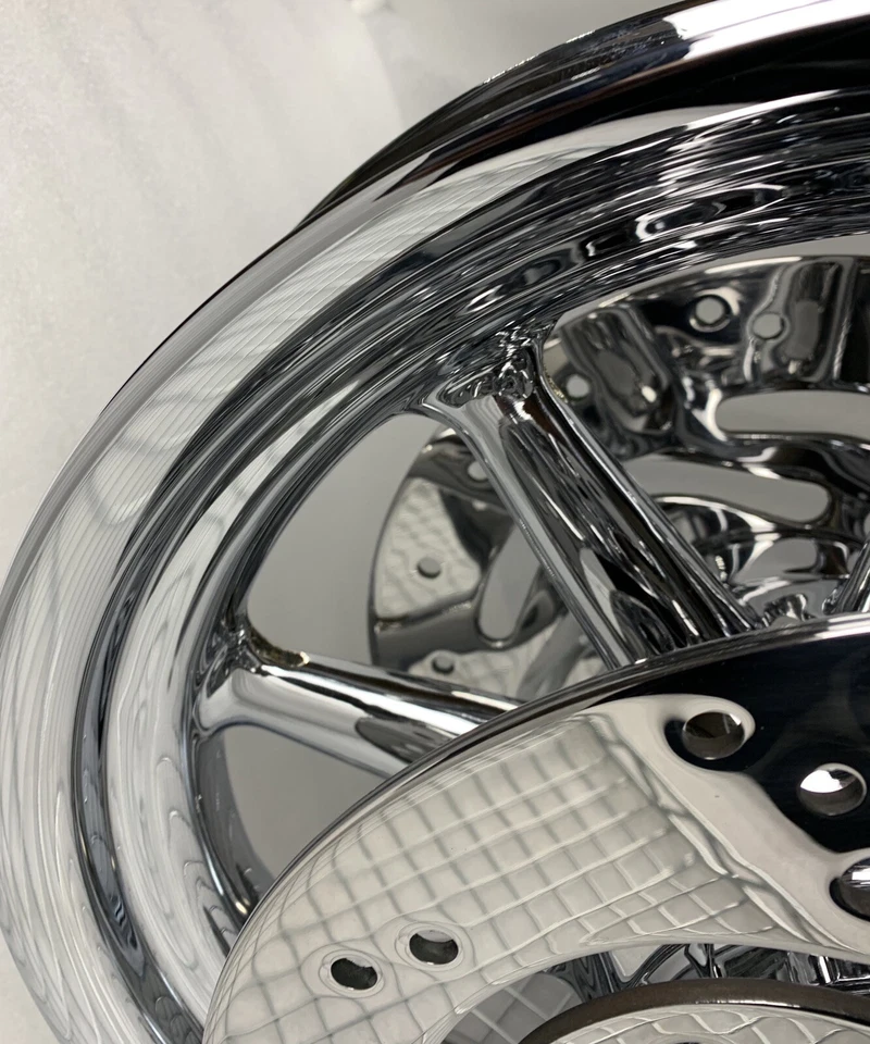 RUEDA DELANTERA HARLEY 2000 EJE 1" STREET GLIDE ELECTRA GLIDE TOURING INTERCAMBIO Foto 3 de 4