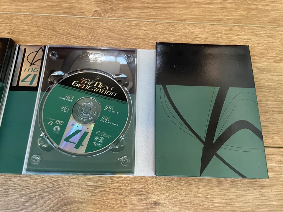 Star Trek The Next Generation Season 4 Box Set (DVD, 7 Disc Set) Complete - Image 3 of 4