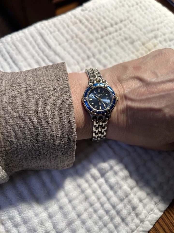 Reloj Reliquia Mujer Vintage con Fecha Pilas Nuevas Foto 2 de 4