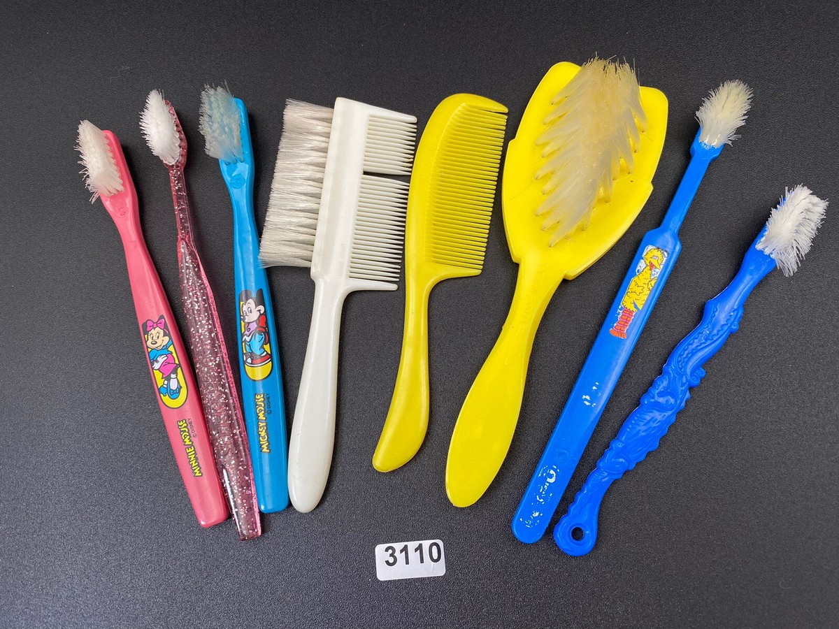 Disney 80's Toothbrush Minnie Mouse mix and combs | eBay
