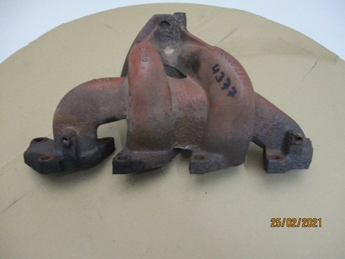 Opel Corsa B Abgaskrümmer    90530277