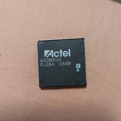 NEU Actel A40MX04-PLG84 FPGA Chip - NOS - UK Lager