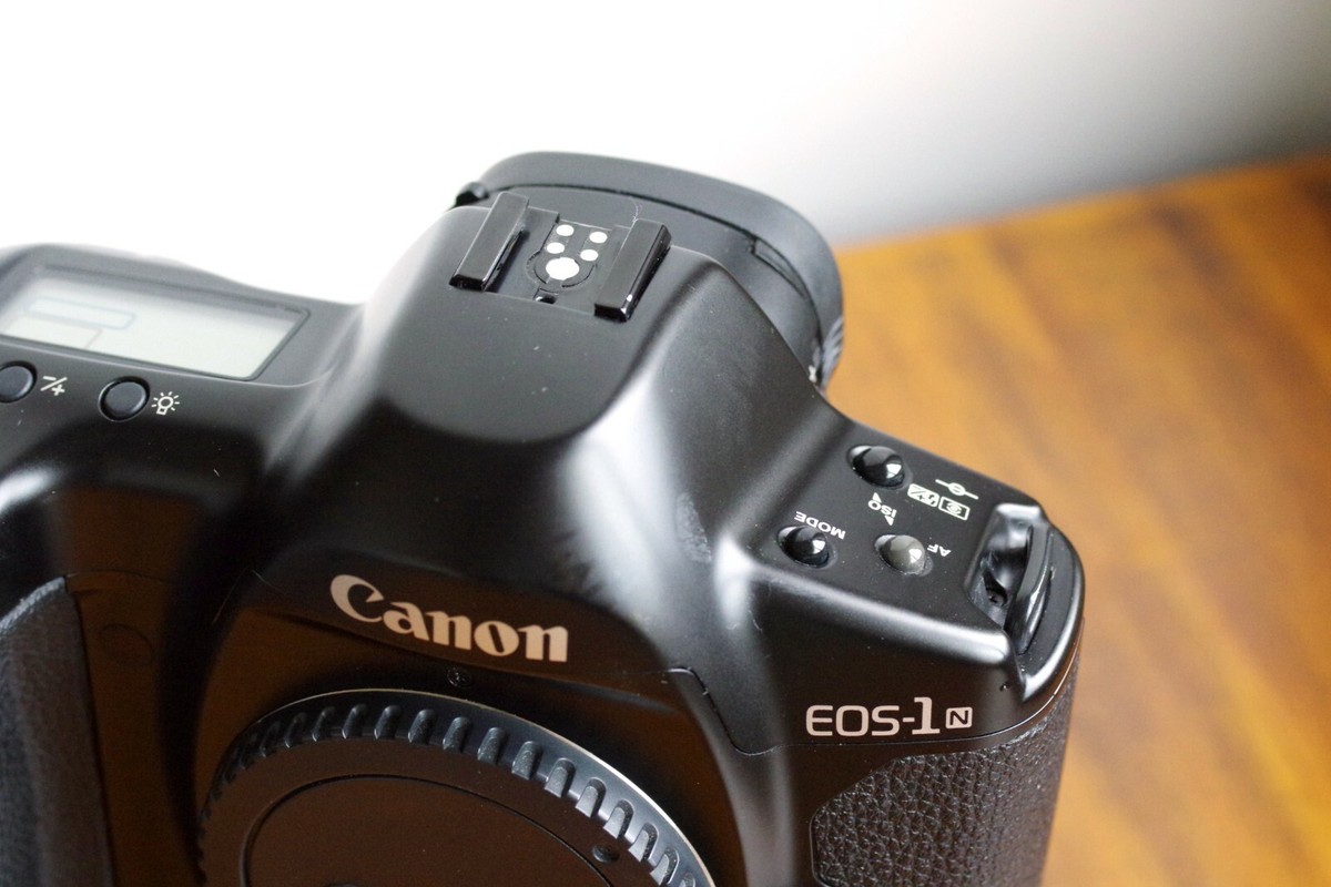 CANON EOS-1N EOS D2000 Professional Digital Camera Kodak * VERY