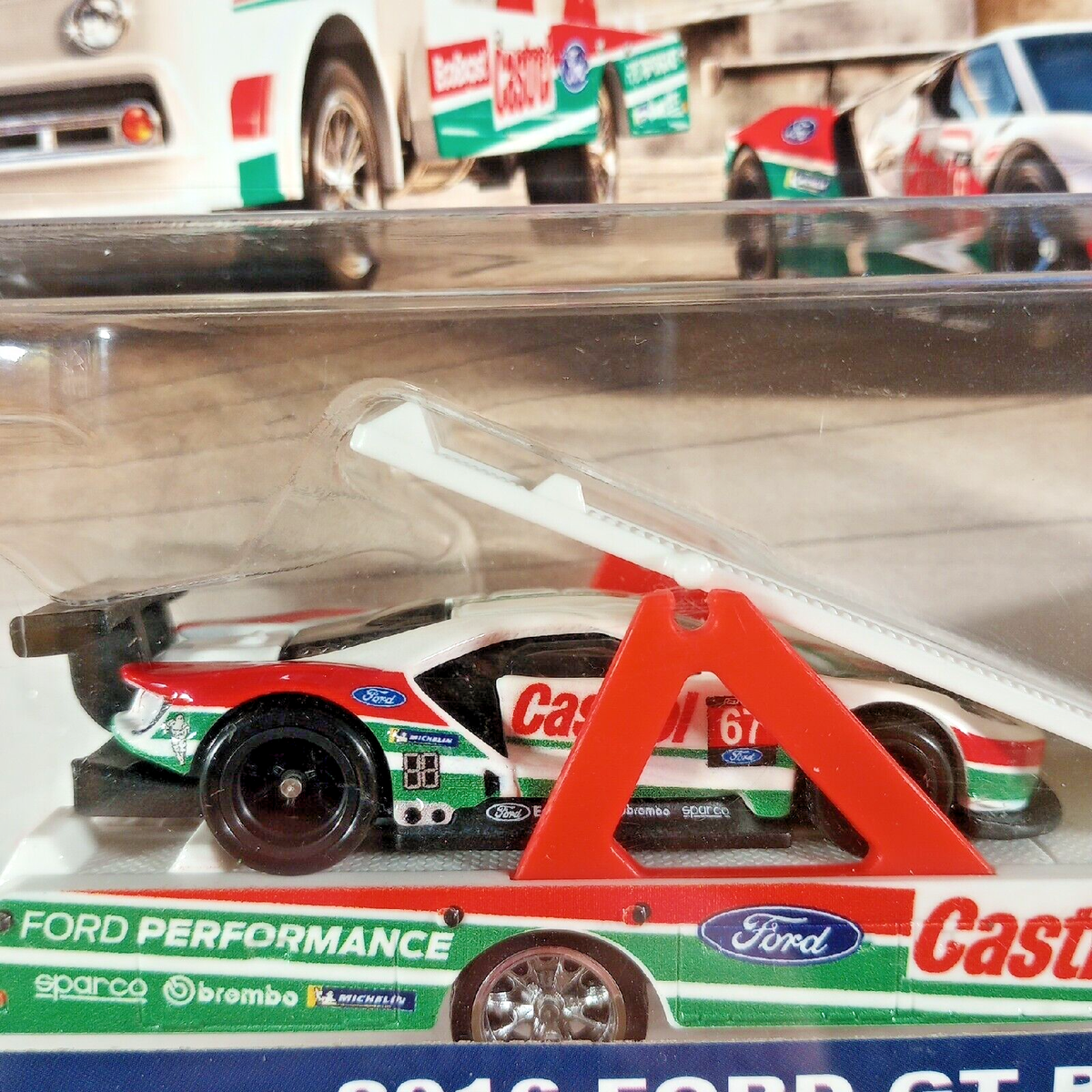 Hot Wheels Premium Car Culture Team Transport Castrol 2016 Ford GT