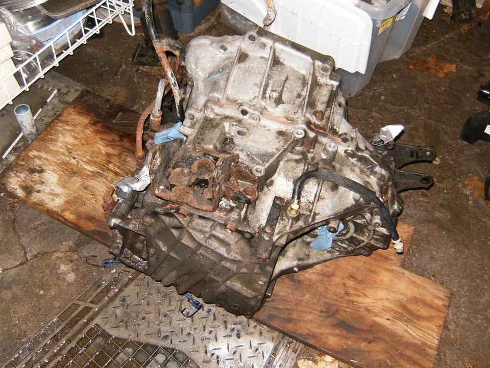 2000 - 2005 年丰田 Celica GT 1ZZ 自动变速器 带扭矩转换器 — 第 2/4 张图片