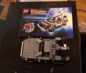 LEGO Ideas: The DeLorean Time Machine (21103)