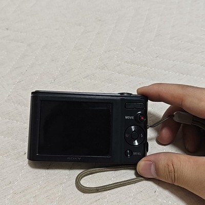 Sony Cyber-shot DSC-W810 Digital Camera 20.1MP 6X Optical Zoom