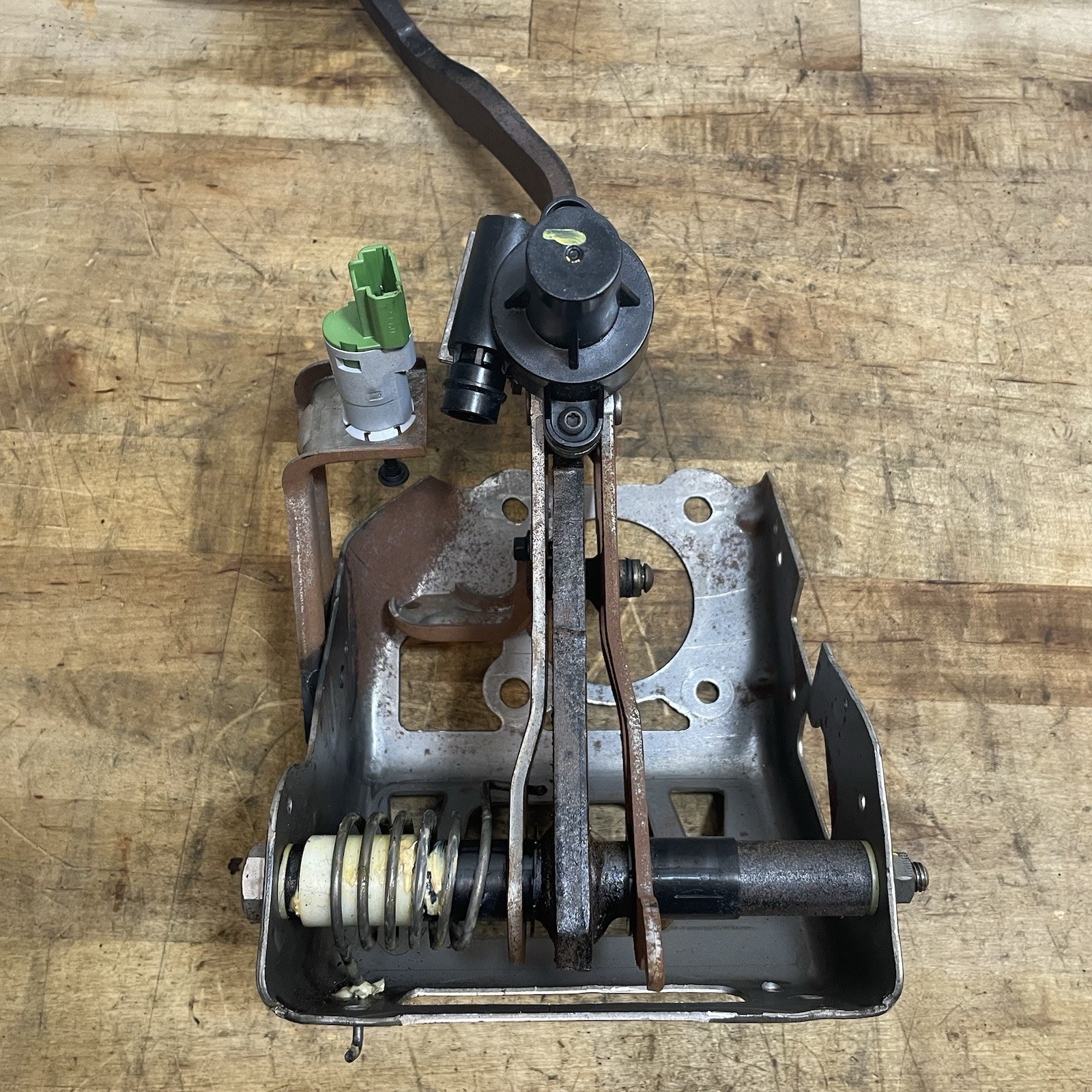 2014-2019 Maserati Ghibli Brake Foot Pedal Assembly W/ Sensor Oem