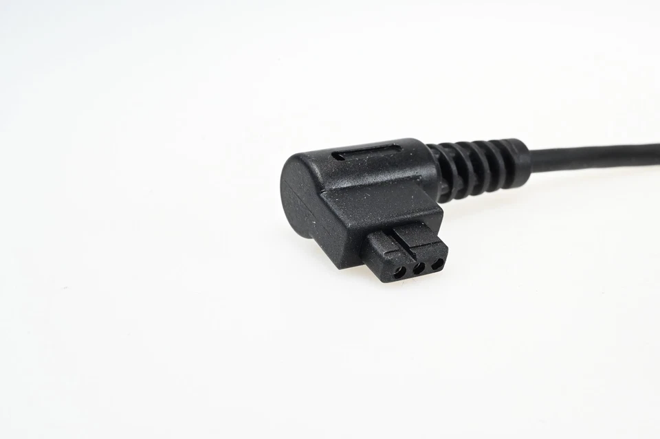 Quantum CZ/CCZ/CZ2 Flash Cable for Canon #G699 - Image 2 of 4
