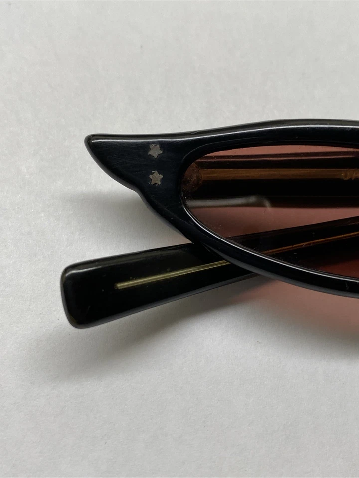 Gafas de sol de colección ojo de gato extremadamente alargadas negras años 50 elegantes lentes rojas sin marca Foto 3 de 4