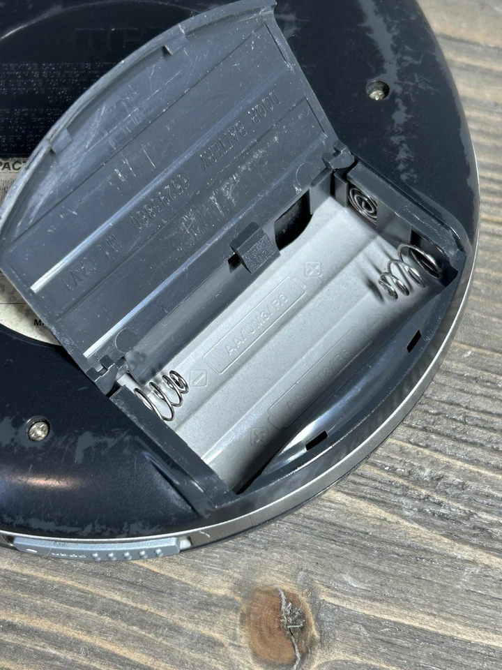 Портативный проигрыватель компакт-дисков RCA RP2404 45 ESP-Xtreme протестирован работает - Изображение 4 из 4