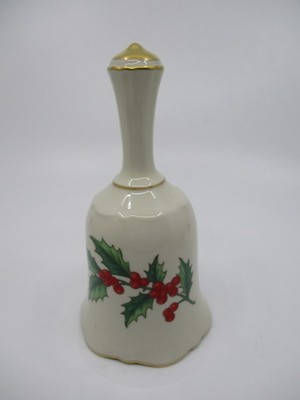 PICKARD CHRISTMAS HOLLY DESIGN BELL -A - 6 1/8''   1211E