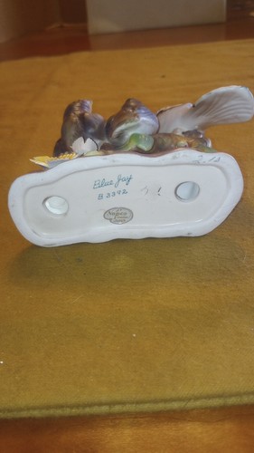 Vintage Napco B3392 Blue Jay & Babies on Tree Figurine w/ Silver Sticker - Picture 9 of 11