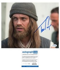 Tom Payne "The Walking Dead" AUTOGRAPH Signed 'Jesus' 8x10 Photo ACOA