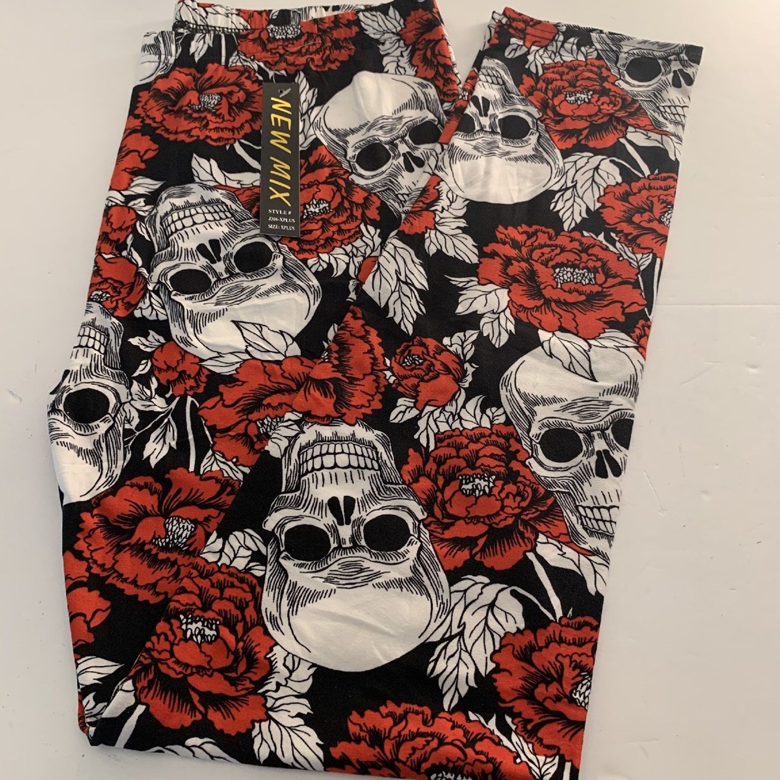 X-Plus Size Buttery Soft Black White and Red Flower Sugar Skull Leggings. |  eBay