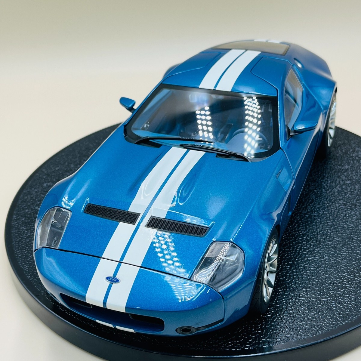 AUTOart 1/18 FORD SHELBY GR-1 CONCEPT Blue White Stripes 73073