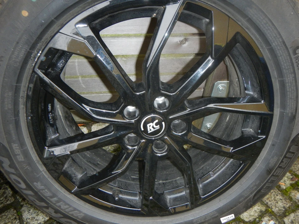 Winterreifen Skoda Enyaq 80x RC Alu je 2 x 235/55 R 19 101T und 255/50 R19 103T - Bild 2 von 4