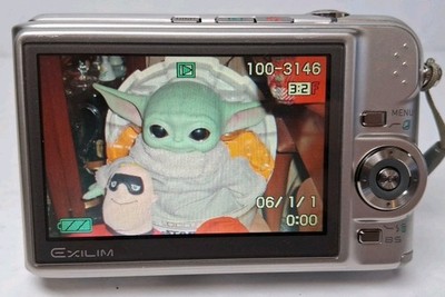 Casio EXILIM ZOOM EX-Z1000 10.1MP Digital Camera - Silver Tested