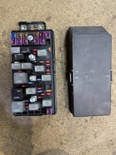 2009-2012 Chevrolet Malibu 2.4l Engine Fuse Box Assembly Oem 2009-2012 Chevrolet Malibu 2.4l Engine Fuse Box Assembly Oem