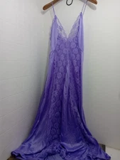Vintage Val Mode Nightgown 70s Lavender With Peekaboo Lace Panels Medium