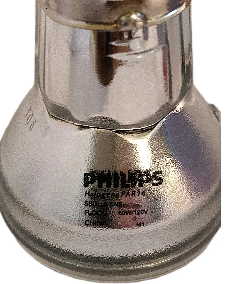 Philips Dimmable Indoor Outdoor 60 W Par16 Medium Base E26 Halogen & Flood 6Pack - Image 3 of 4