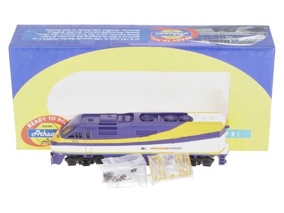 Athearn 2615 HO Scale West Coast Express Powered F59PHI Diesel Locomotive #904