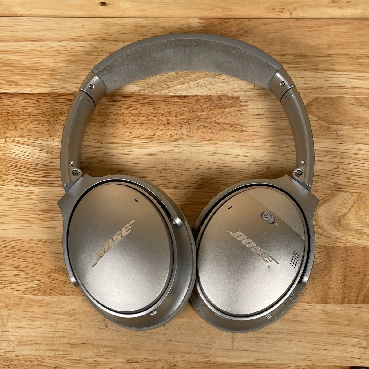 Bose QuietComfort 35 Silver Wireless Bluetooth Noise Cancelling On