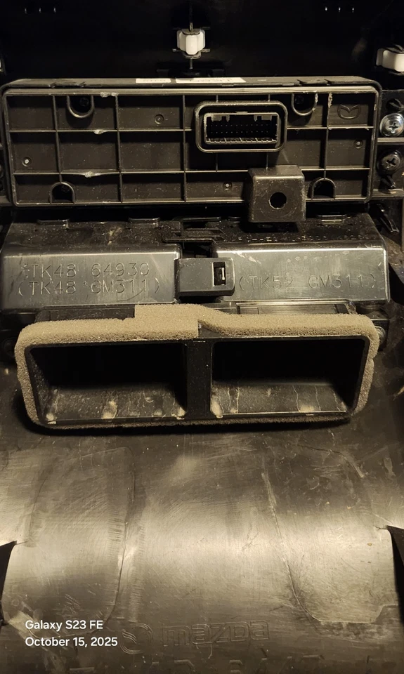 Interruptor de control de clima de temperatura trasera Mazda CX-9 2016-2021 OEM TK48 644471 Foto 3 de 4