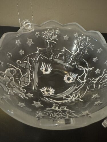Mikasa SILENT NIGHT 8" Handled BASKET Glass Bowl Frosted Dish Santa Reigndeer - Picture 2 of 5