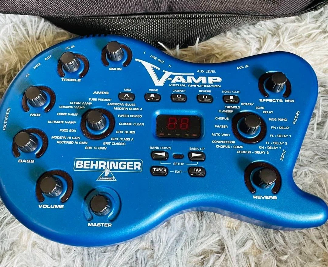 Behringer V AMP2 Guitar Amp Multi Effects Processor w FS112V